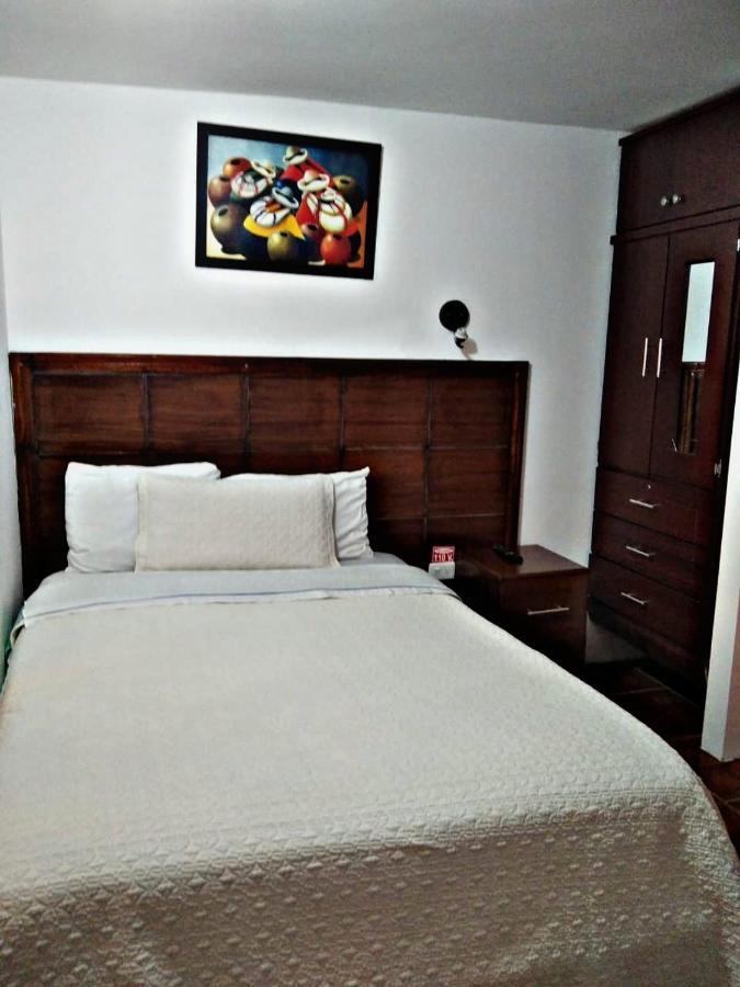 Hostal Mariscal Sucre Tababela Exterior photo