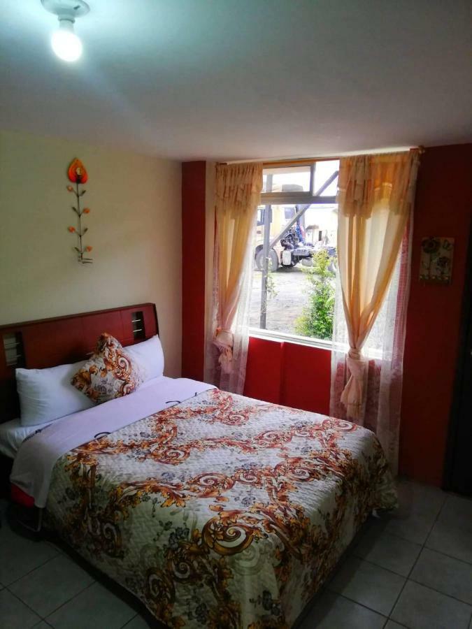 Hostal Mariscal Sucre Tababela Exterior photo